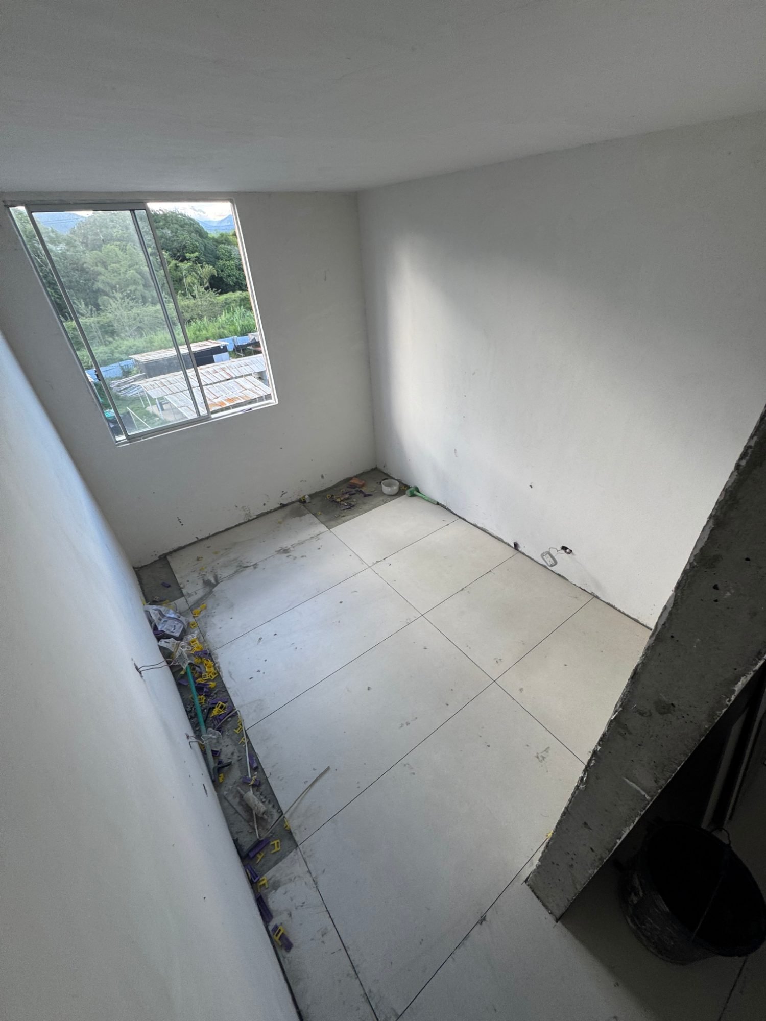 Mirador del Río — Fase 4: Enchapes de piso y muros (foto 2)