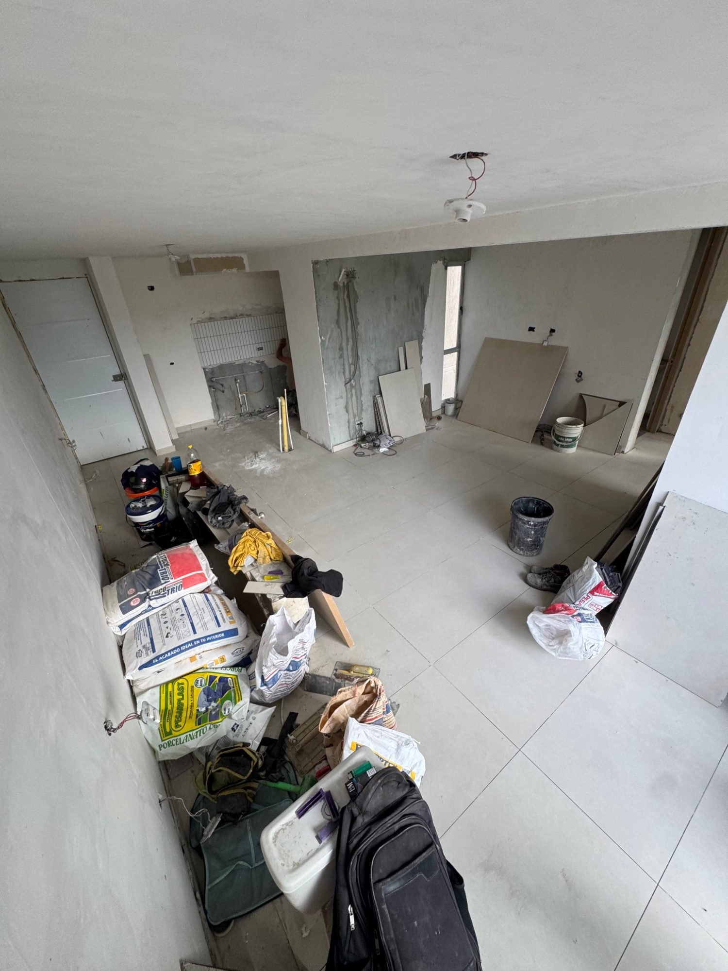 Mirador del Río — Fase 4: Enchapes de piso y muros (foto 5)